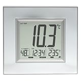 Neben der Uhrzeit können Sie dem Display noch die Innen- und Außentemperatur sowie die Innenluftfeuchte entnehmen.