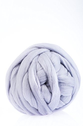 MEROLINO dicke, flauschige, extrem hochwertige Merino Wolle | 3cm starkes Garn | Wolle zum Stricken von Decken, Schals, Überwürfen | extrem weich, nicht chemisch behandelt (hellgrau)