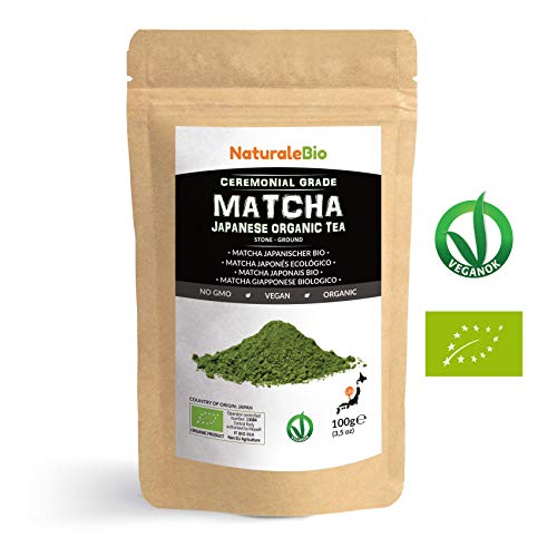 Organic matcha green tea powder