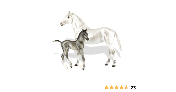 Breyer Cl Vollblut Set Stute Fohlen Pferde Haben Einen Metallischen Schimmer Amazon De Spielzeug