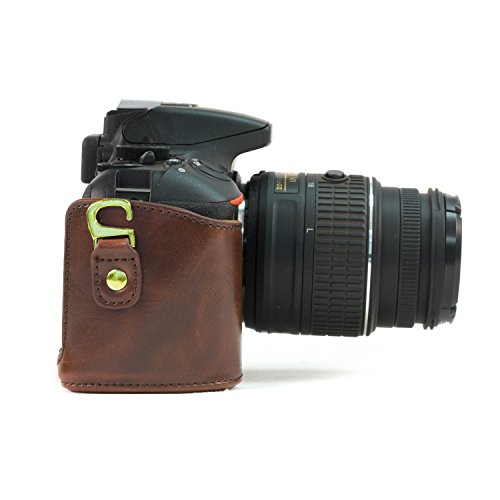 MegaGear Ever Ready    tui En Cuir pour Nouveau Nikon D5200 Cam  ras avec 18-55mm VR Objectif  Brun Fonc   