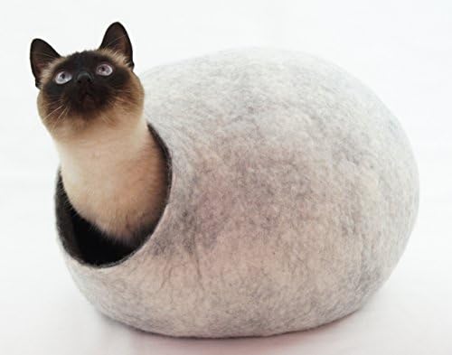 Cat bed, House, cave. Handmade, Felted. Natural and ecological