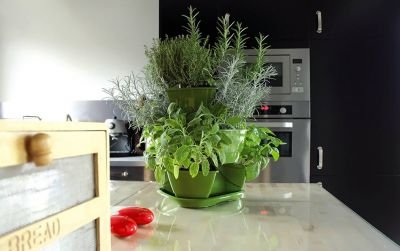 Dreistöckige Pflanzpyramide mit Bewässerungssystem für Kräuter und Blumen, in verschiedenen Farben (anthrazit) - 3