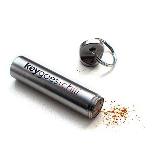KEYGOES:CHILI Edelstahl-Schlüsselanhänger Chili-Streuer | Mit den zwei allerschärfsten Chili-Sorten: Trinidas Moruga Scorpion + Carolina Reaper Pulver | Unvergleichliches Gadget & ideales Geschenk - 7