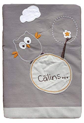 P'tit basile - Housse de couette coton BIO Chouette. 100x140 cm. Coloris écru et taupe, coton 100% issu de l'agriculture biologique. Coton 57 fils/cm2. Housse de couette avec bouteille pour border votre enfant