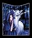Produktbild Fantasy-Kuscheldecke mit Einhorn und Beschützerin - Solace | Dekoartikel, Wohndecke nach Einem Motiv von Anne Stokes, 140x160 cm