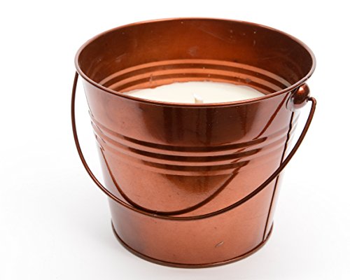 Zitronella-Wachs-Kerze im Zinkgefäß