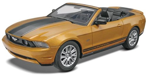 Preisvergleich Produktbild Revell 11963 2010 Ford Mustang Convertible, Steckbausatz detailgetreuer Modellbausatz, Autobausatz 1:25