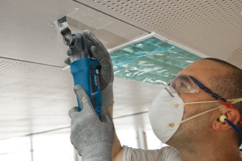 Bosch GOP 250 CE Professional Multi-Cutter im Karton mit Zubehör (Sägeblätter, Schleifplatte und -blatt, Schlüssel) - 6