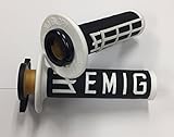 Línea de puños con caña de gas incorporada y sistema de agarre al manillar mediante brida de aluminio anodizado, fabricada bajo el desarrollo conjunto con la firma de componentes de competición EMIG Racing.