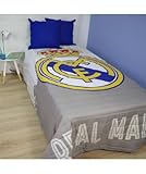 Edredón de verano Real Madrid con estampado central y reverso estampado con pequeños escudos del equipo. Relleno de guata de 90gr./m2. Reversible, ligero y lavable.