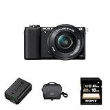 Lieferumfang: Sony Alpha 5100 Systemkamera schwarz, SEL-P1650, Tragegurt, Akku NP-FW50, AC-UB10, USB Micro-Kabel, Kurzanleitung + Sony NP-FW50 W-Serie Lithium Akku (7,2 V, 1080mAh) schwarz + Sony LCS-U11B Universal-Kameratasche für Camcorder und NEX schwarz + Sony SF16U Class6 16GB SDHC Speicherkarte mit UHS Interface
