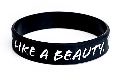 Silikonarmband TRAIN LIKE A BEAST LOOK LIKE A BEAUTY von The Wristband – PREMIUM Muskel Motivation – Fitness Armband mit Schrift, Gravur und Spruch – Schwarz Weiß Pink – Für Frau, Ladies + Damen – Bei Bodybuilding, im Training und Gym - 4