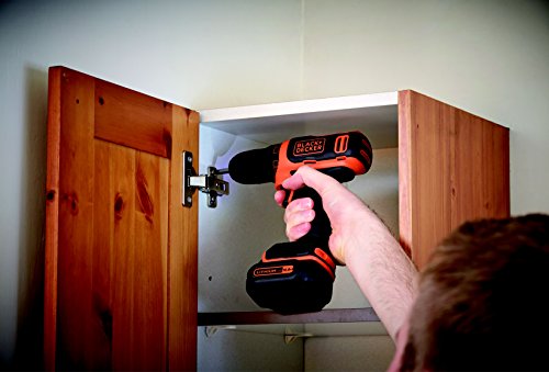 Black+Decker 10,8 V Li-Ion Ultra-Kompakt-Bohrer, LED-Arbeitslicht, 2 Slidepack-Akku, 400 mA Ladegerät, Koffer, BDCDD12KB - 7