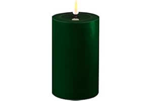 ‎REWU ReWu LED Kerze Deluxe Homeart, Indoor LED-Kerze mit realistischer Flamme auf einem Echtwachsspiegel, warmweißes Licht -Dunkel Grün 7,5 x 12,5 cm