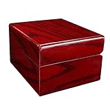 Watch Box ist aus Massivholz von Painting finish.