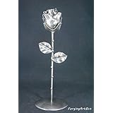 Eisen Rosa geschmiedet mit basis