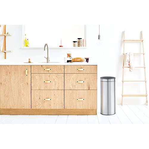 Brabantia 115462 Touch Bin New mit herausnehmbaren Kunststoffeinsatz, 30 L, Edelstahl, matt steel fingerprint proof, 32.8 x 32.8 cm - 9