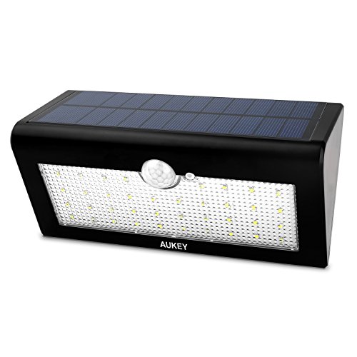 Preisvergleich Produktbild Aukey LT-SL1 LED Solarleuchte für Wand, Garten, Terrasse, Treppen schwarz