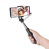 KEIN BLUETOOTH, KEINE BATTERIEN - Der Selfie Stick wird durch ein Smartphone Aux Kopfhörer Eingang und einem Auslöseknopf ferngesteuert. Sie müssen keine Bluetooth Verbindung aufbauen und auch keine Batterien wechseln oder laden.