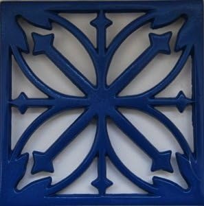 Warrior Stoves WSCWTRHSBLU 18cm Square Heritage Cast Iron Trivet Blue (1)