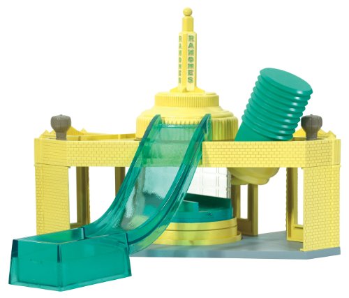 Disney Pixar Cars Ramone's House of Body Art Color Change Playset
