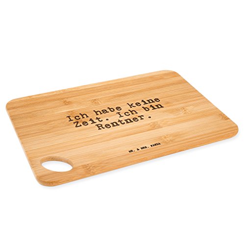Mr. & Mrs. Panda Bambus – Schneidebrett mit Spruch „Ich habe keine Zeit. Ich bin Rentner. “ – 100% handmade aus Bambus – Brett, Schneidebrett, Frühstücksbrett, Frühstück, Bambus, Küche, Natur, Holz, Gravur, Brettchen, massiv, robust, Spruch, Motiv Rentner, Rentnerin, Pensionierung, Geschenk Abschied, Geschenk Kollege, Geschenk Rente, Pension Geschenk Spruch Sprüche Lustig Spass Geschenk Geschenkidee Zitate - 3