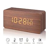 Reloj despertador multifunción: el reloj electrónico tiene 3 juegos de configuraciones de alarma, lo despierta con un sonido suave y muestra la hora / fecha / temperatura, con un interruptor de 12/24 horas ° C / ° F.