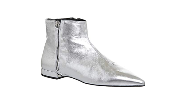 flat pointed black boots