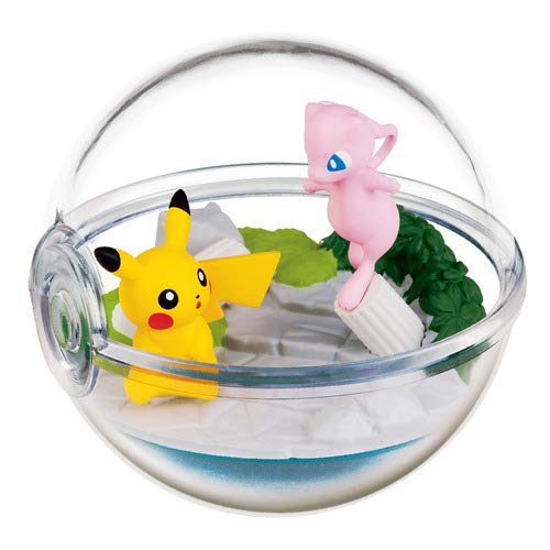 Preisvergleich Produktbild Nintendo Pokemon Center Original Pokeball Terrarium Figure Along with Pikachu~151 Mew