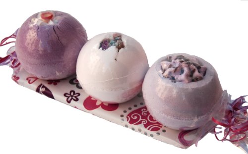 Preisvergleich Produktbild Badebombe Geschenkset - Lavendelblüten - Rosenknospe mit 3 Badekugeln