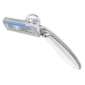 Wilkinson Sword Quattro Titanium Sensitive Razor - Image 4