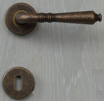 Maniglia GINEVRA 40 R 8 BRONZO ANTICO