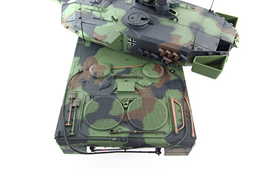 Heng Long NATO Leopard 2 A6 Battle Tank 1/16 Pro version Metal Tracks & Metal Gears --- 2.4G -- BB shooting Smoking Sounding with a FREE Challenger Hat by Big Boyz ©