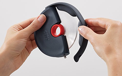 Joseph Joseph 20038 Disc Leicht zu reinigender Pizzaschneider Edelstahl, 12,1 x 10,8 x 2 cm, grau - 7