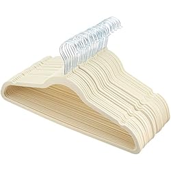 AmazonBasics Lot de 30 cintres en velours pour costumes Ivoire