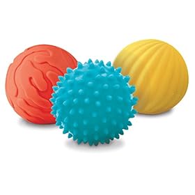 Ludi – 3 Balles Sensorielles Souples Texturées – Jouet D&rsquo;Éveil Bébé – Dès 6 Mois – Développe Le Toucher, La Motricité Fine & Le Bien-Être – Diamètre : 8 cm – Bleu, Jaune & Rouge