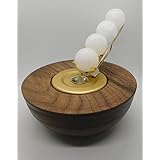 Handgedrechselter Kerzenhalter mit Wachskugeln aus Nussbaum