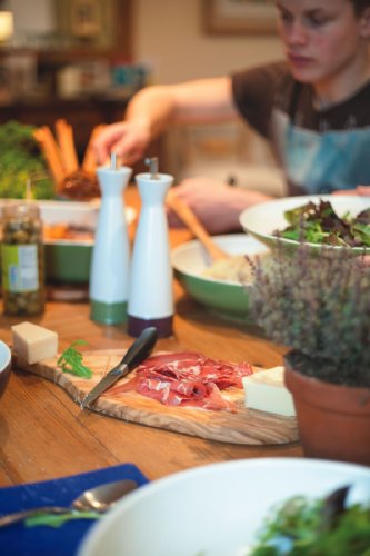 Kitchen Craft World of Flavours WFITWB Italienisches Oliven-Servierbrett, 30 x 17 cm, Holz - 3