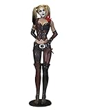 The Figure is made of Foam Rubber and látex that 's carefully for REALISTIC pintadas de mano detalle, Down to the tattoos on her brazo and Hip. Harley Sports Plenty of extra Touches like a metal Wallet Chain and Synthetic Hair.
