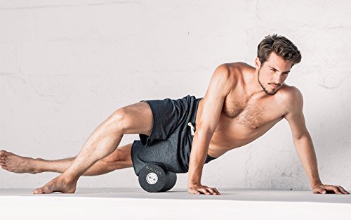 BLACKROLL® BOOSTER SET STANDARD – das Original. Set mit Faszienrolle (Härtegrad mittel) in schwarz. Effektive Tiefenmassage durch Vibration mit stufenloser Intensitätssteuerung - 5