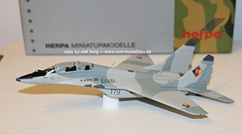 Herpa 580267 NVA/LSK Mikoyan Gurevich MiG-29UB-Fighter Wing 3" Vladimir Komarov, Preschen AB