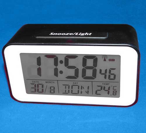 Funkuhr mit Thermometer Funkwecker wecker in schwarz [version:x8.5] by DELIAWINTERFEL - 4