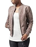 Die Ladies Imitation Suede Bomber Jacket von URBAN CLASSICS ist dank der Velour-Optik edel und chic. Typische Details wie Bündchen an den
Saumabschlüssen und seitliche Eingrifftaschen sichern den typischen, edgy Look einer Bomberjacke.