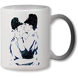 KRISSY Banksy Graffiti Cops Kiss Heat Colour Changing Mug Cup Café Vaso