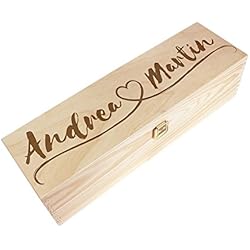 AMAVEL – Caja de Vino de Madera – Personalizada con Dos Nombres y un Corazón Novia – Idea para Enamorados – Medidas: 37,5 cm x 11 cm x 10 cm
