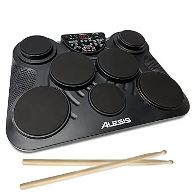 Alesis CompactKit 7 – Batterie Electronique avec Pads Sensibles, 2 Pédales, Haut-Parleurs, Baguettes + 70 Sons de Percussions Inclus