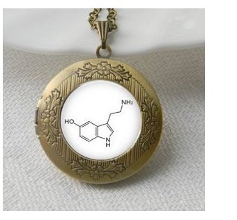 Preisvergleich Produktbild Messing Chemie Medaillon Halskette – Serotonin Molekül Medaillon Halskette – Serotonin Jewelry – Chemie Medaillon Halskette – Serotonin – Biologie – Chemie Medaillon Anhänger