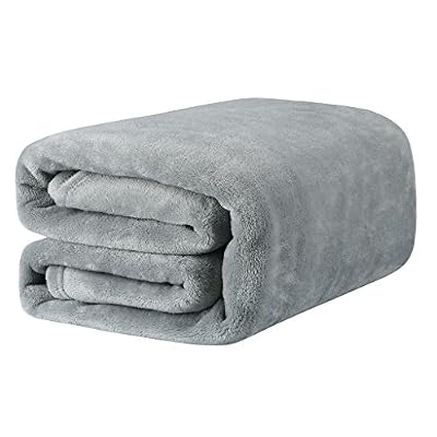 LANGRIA Couverture Plaid Sofa et Lit en Microfibre de Polyester, Souple, Chaude, Douce au Toucher, Ne perd pas sa Couleur, Entretien Facile à la Machine 150x200cm (Gris)