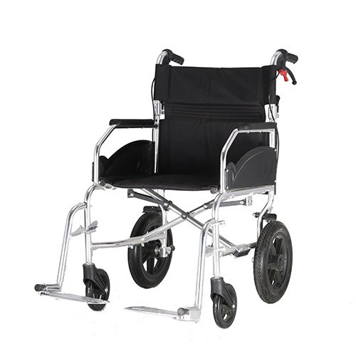 Silla de ruedas de tránsito plegable | Reposabrazos fijos y reposapiés extraíbles | Respaldo abatible | Ancho de asiento de 45,5 cm | Peso máx. 100 Kg | Mod. Museo | Mobiclinic